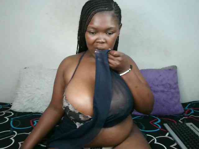 Thickqueenxxx Live Webcam on BongaCams