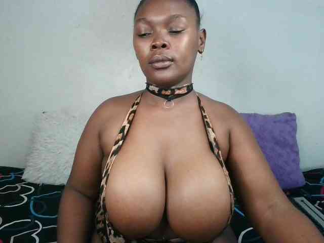 Thickqueenxxx webcam