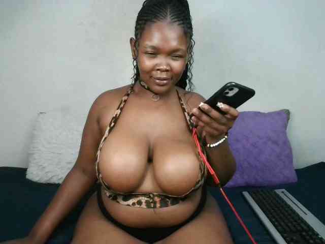 Model: Thickqueenxxx