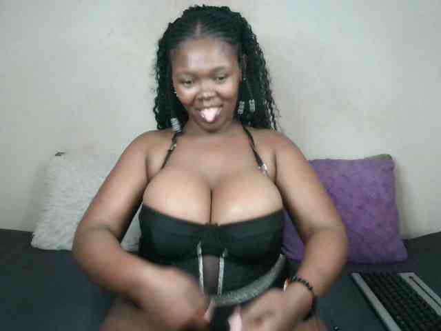 Thickqueenxxx webcam