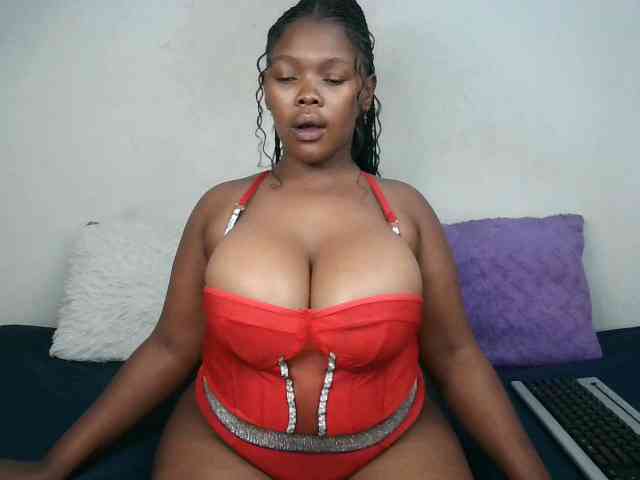 Thickqueenxxx webcam