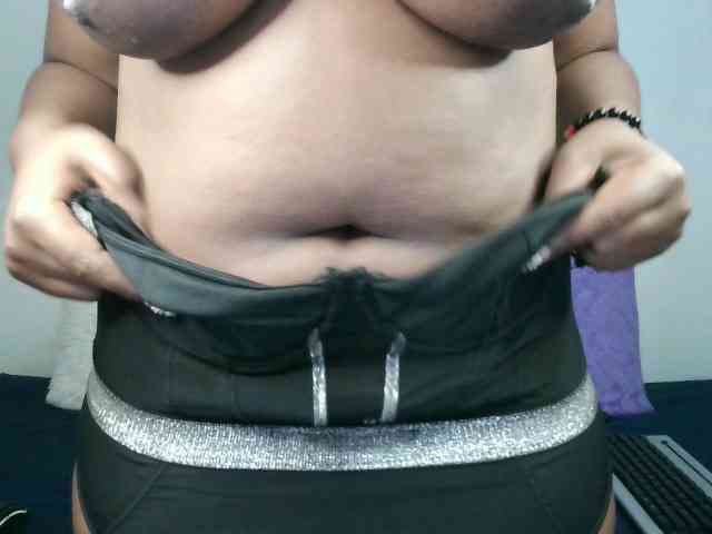 Thickqueenxxx webcam