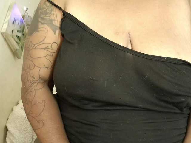 JoanaQueens — live female cam