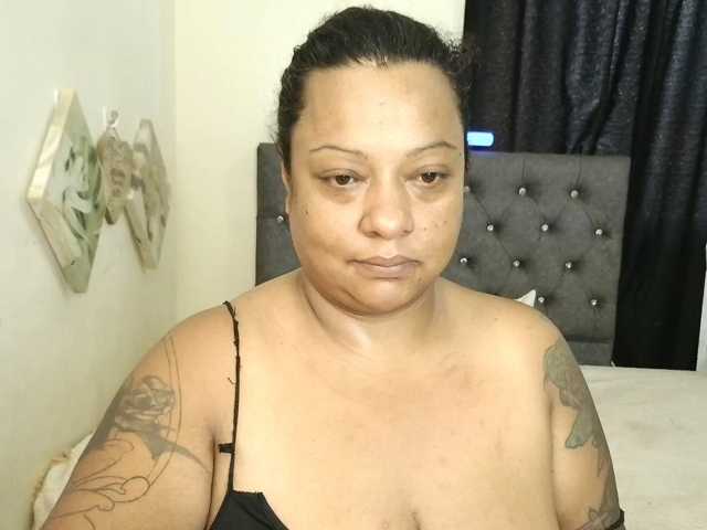 JoanaQueens live cam preview