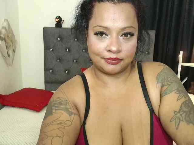 JoanaQueens webcam