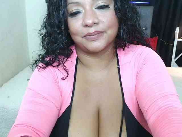 JoanaQueens webcam