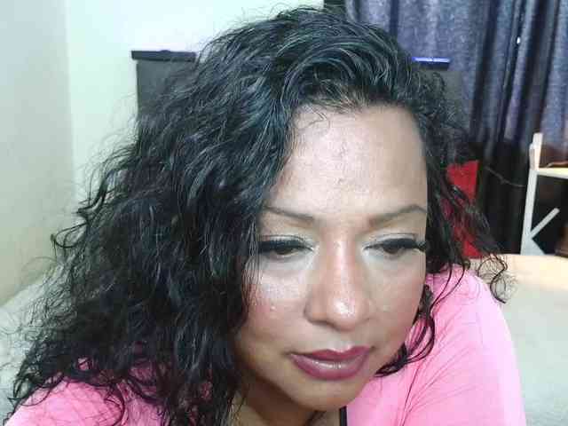 JoanaQueens webcam