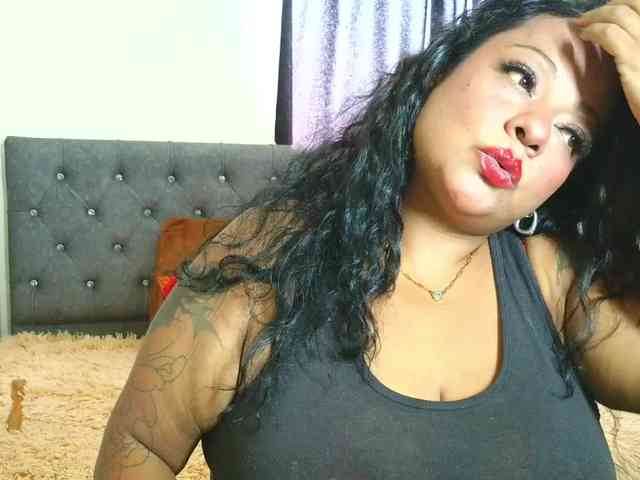 JoanaQueens webcam