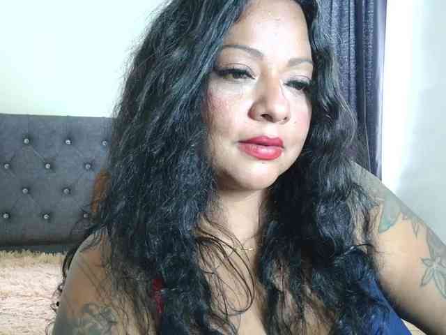 JoanaQueens webcam