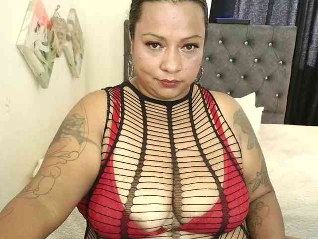 JoanaQueens webcam