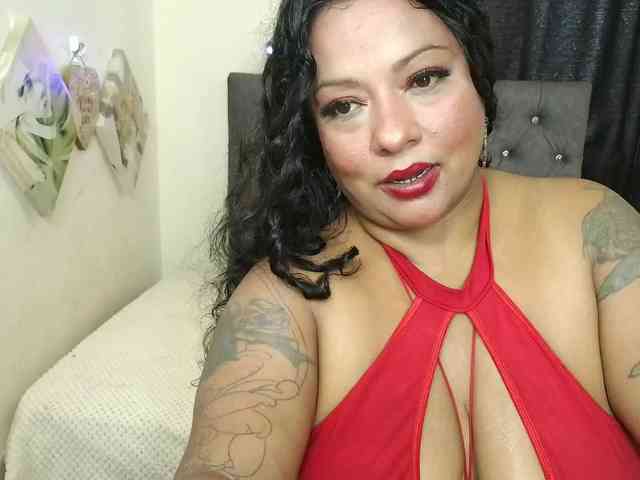 JoanaQueens webcam