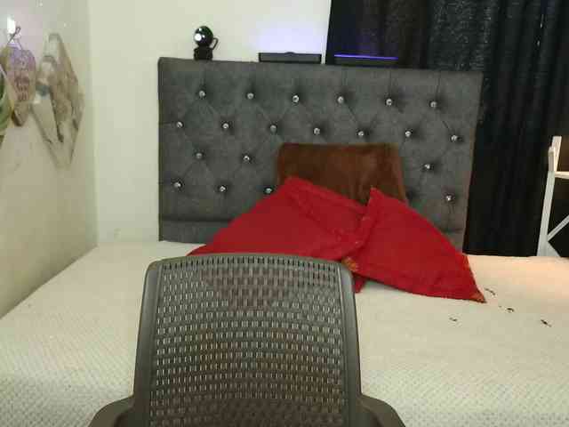 JoanaQueens webcam
