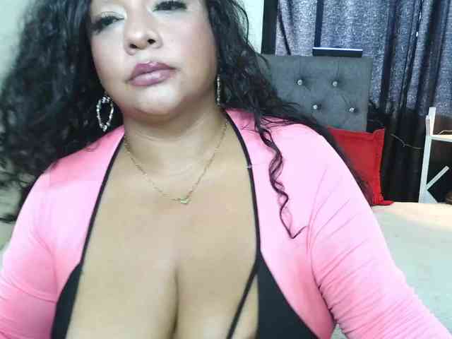 JoanaQueens webcam