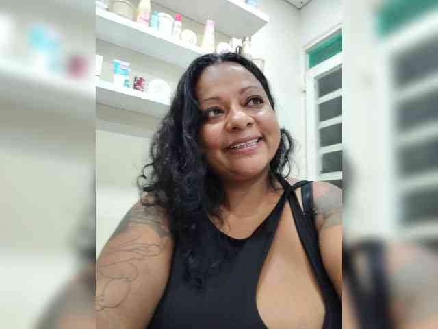 JoanaQueens webcam