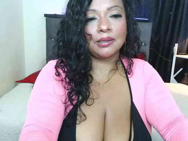 JoanaQueens webcam