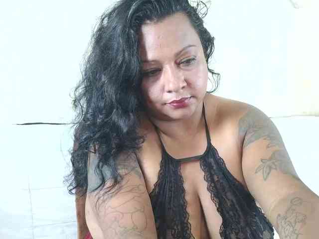 JoanaQueens webcam