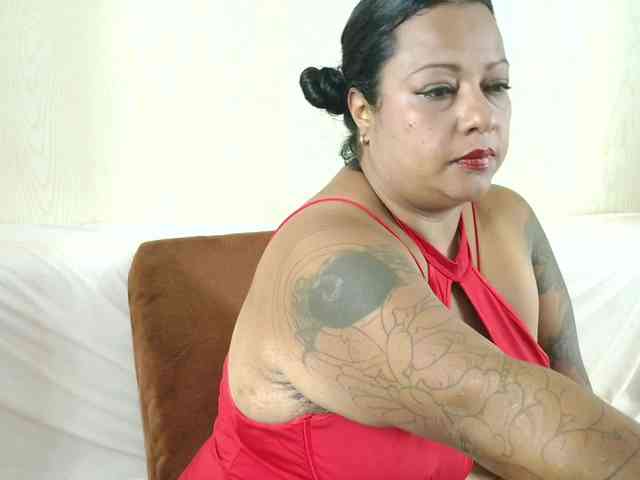 JoanaQueens webcam
