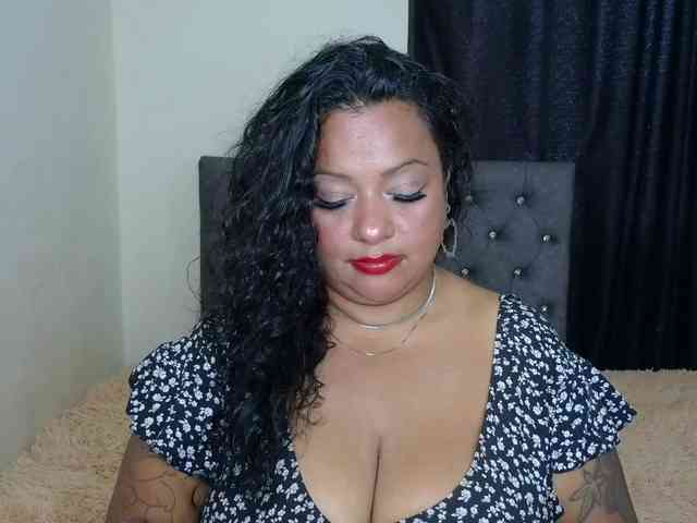 JoanaQueens webcam