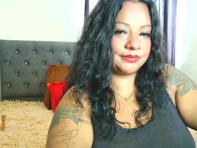 JoanaQueens webcam