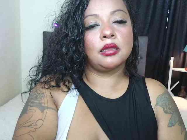 JoanaQueens webcam