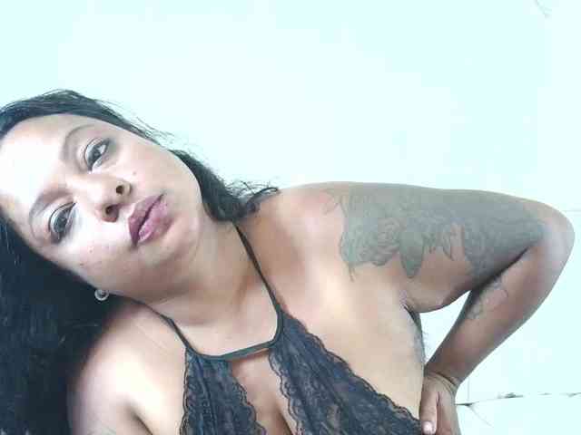 JoanaQueens webcam