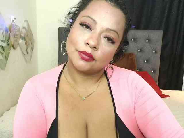 JoanaQueens webcam