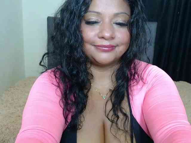 JoanaQueens webcam