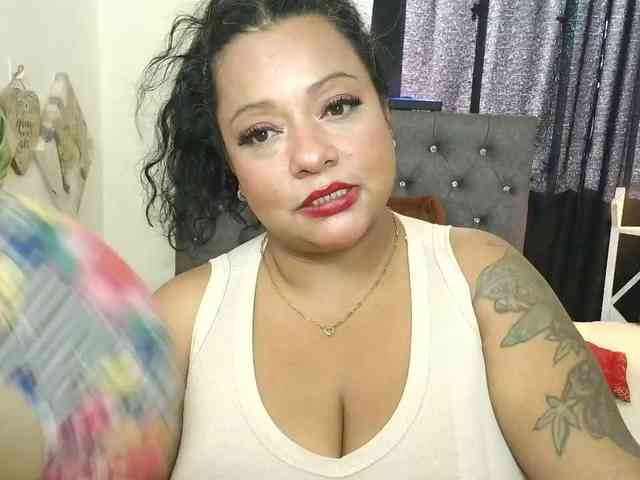 JoanaQueens webcam