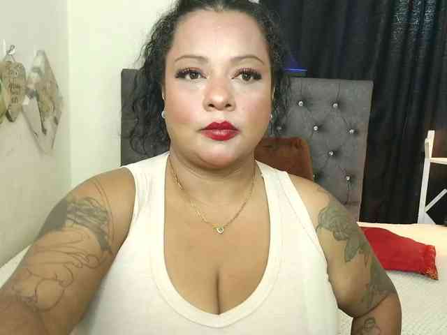 JoanaQueens webcam