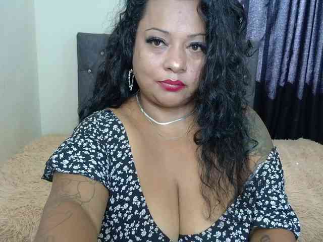 JoanaQueens webcam