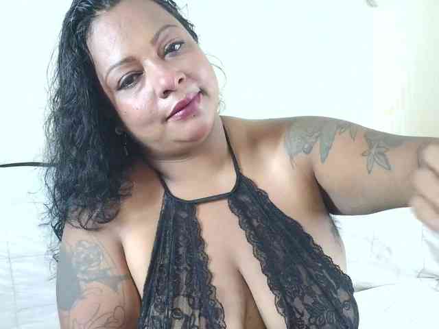 JoanaQueens webcam