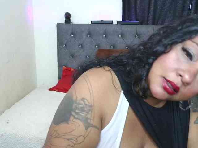 JoanaQueens webcam