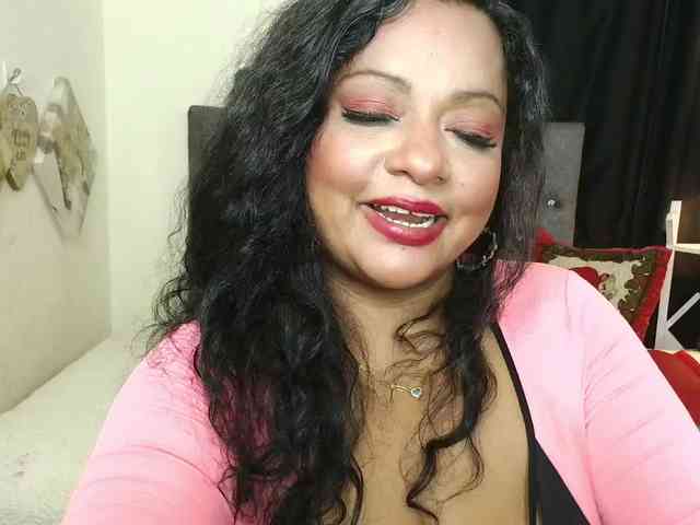JoanaQueens webcam