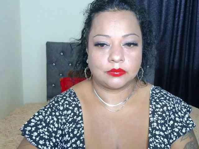 JoanaQueens webcam