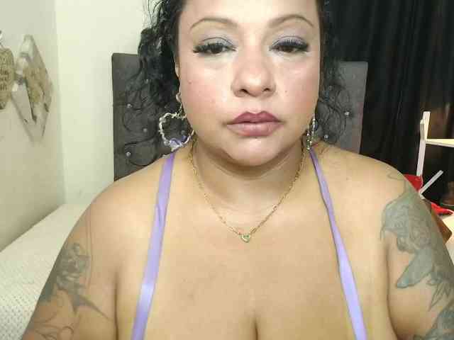 JoanaQueens webcam