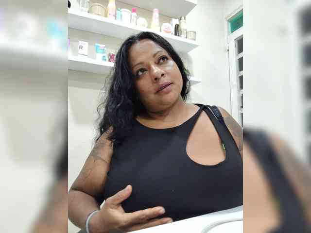 JoanaQueens webcam