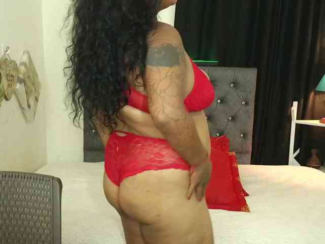JoanaQueens webcam