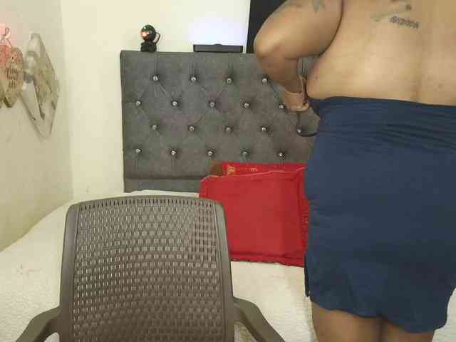 JoanaQueens webcam