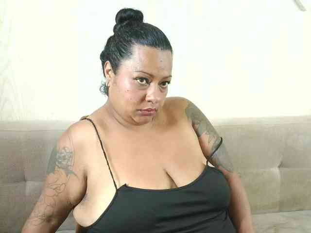 JoanaQueens webcam