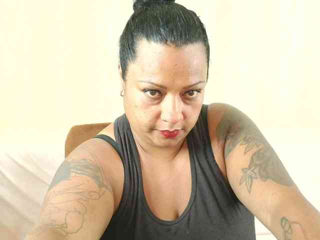 JoanaQueens webcam