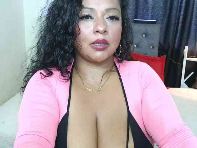 JoanaQueens webcam