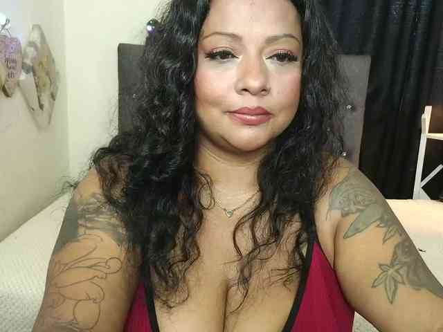 JoanaQueens webcam