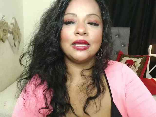 JoanaQueens webcam
