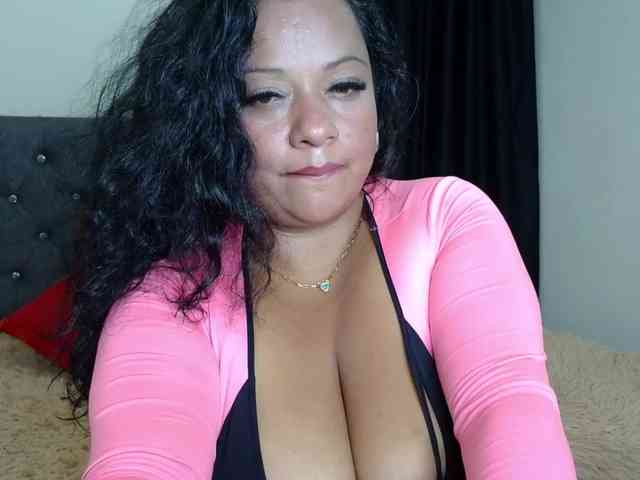 JoanaQueens webcam