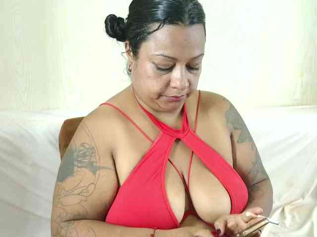 JoanaQueens webcam