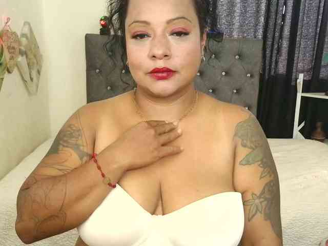 JoanaQueens webcam