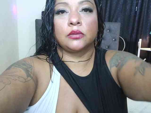 JoanaQueens webcam