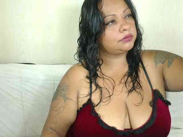 JoanaQueens webcam