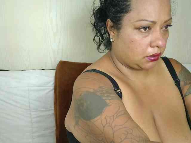 JoanaQueens webcam