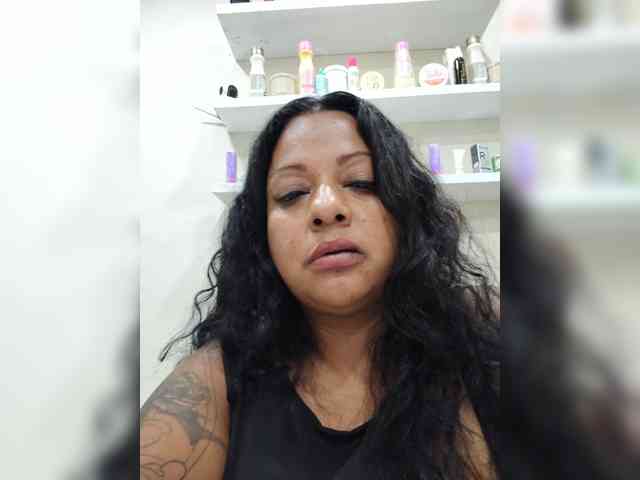 JoanaQueens webcam